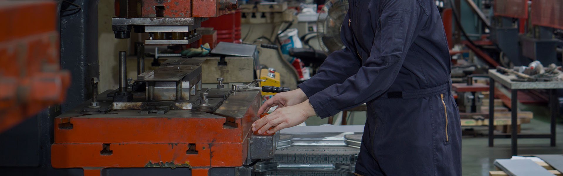 Bacai prison stainless steel furniture punching machine